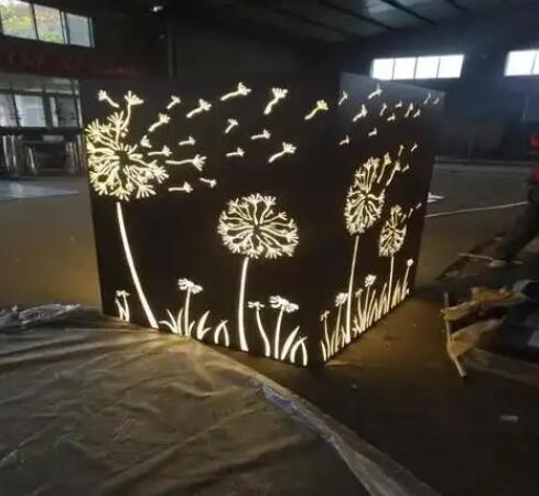 百色耐候钢灯箱